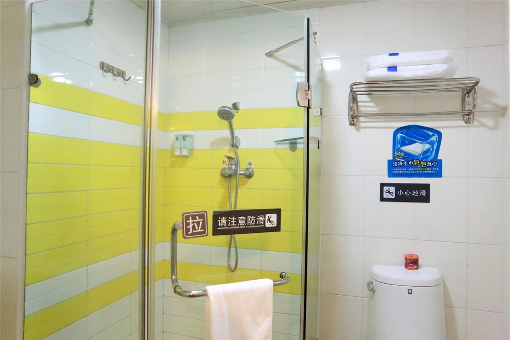 7Days Inn Sanya Phoenix Island Санья Екстер'єр фото