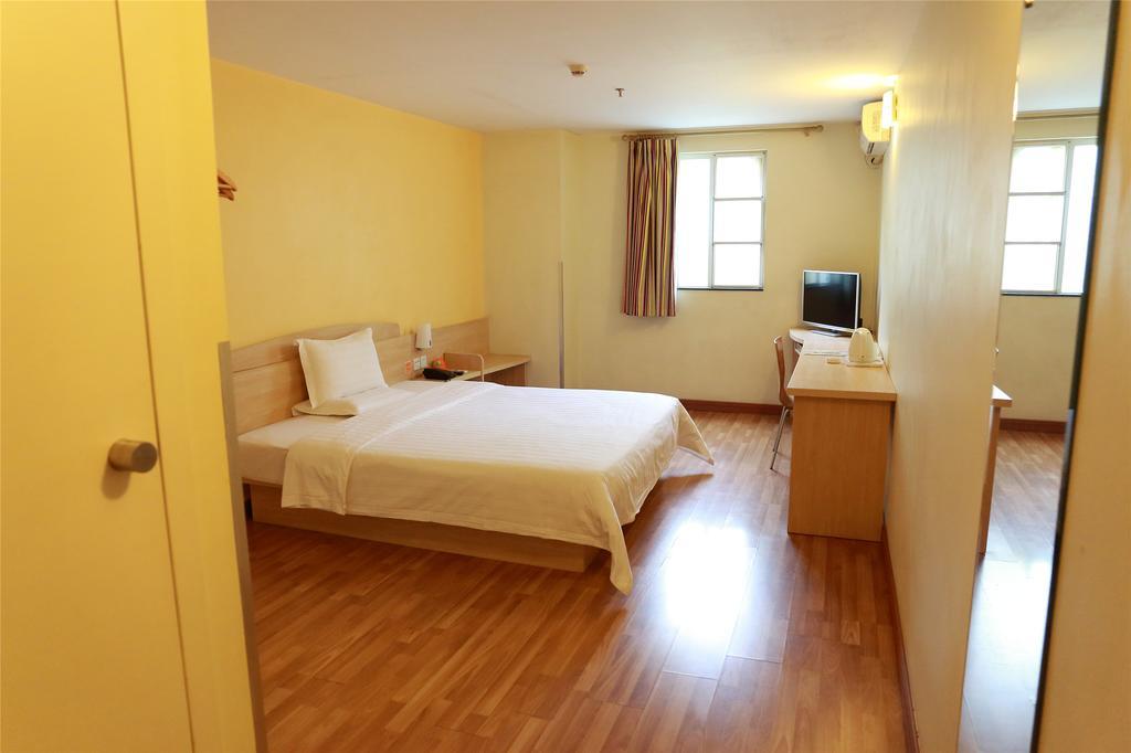 7Days Inn Sanya Phoenix Island Санья Екстер'єр фото